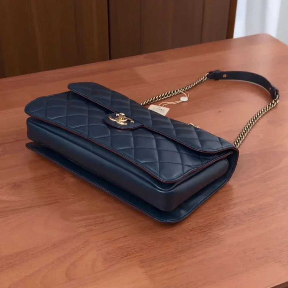 Chanel Women Pre-Loved Bag Very Good Condition